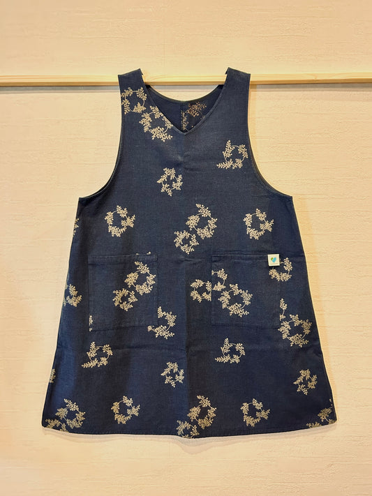 藍染めエプロンドレス(薄)リース   Indigo pinafore/apron