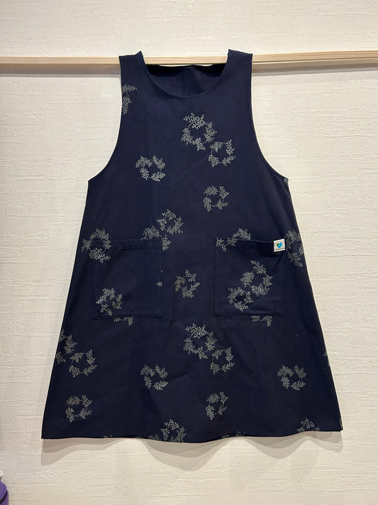 藍染めエプロンドレス(厚)リースIndigo pinafore / apron