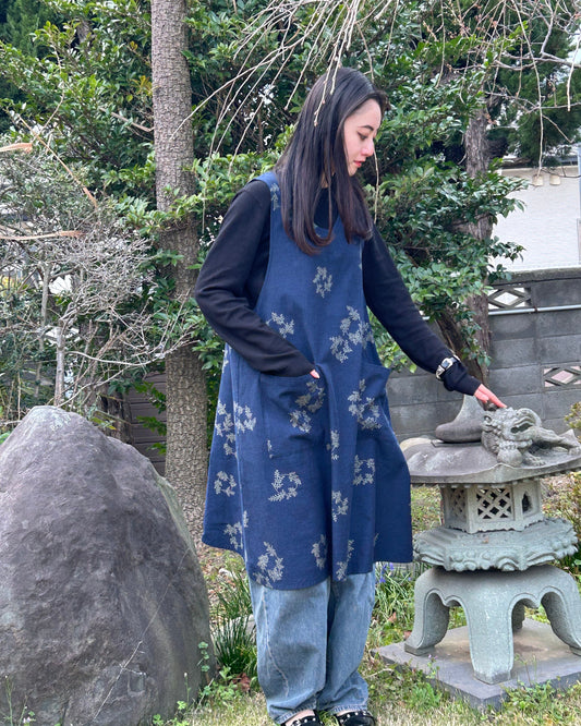藍染めエプロンドレス(厚)リースIndigo pinafore / apron