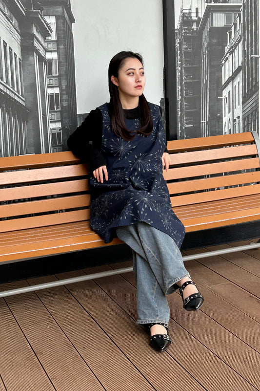 藍染めエプロンドレス(厚)花火  Indigo pinafore / apron